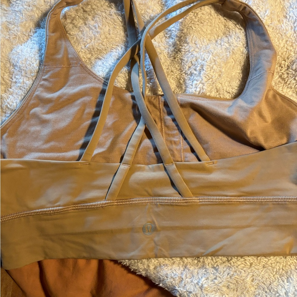 Lululemon sports bra